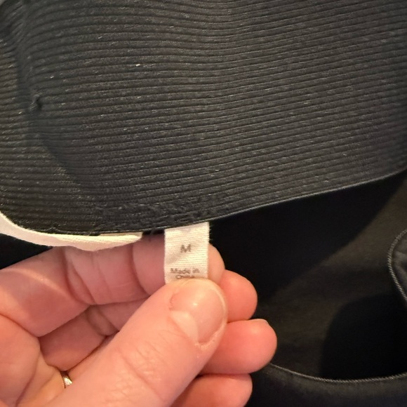 Soft Surroundings Ponte Twilight Floral Leggings Size Medium. Style# 2EX28 . - Picture 4 of 6